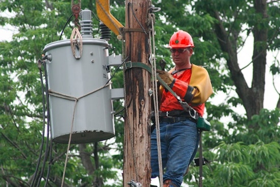 Thousands Without Power in Texas After Storm with Bolivar Peninsula Hard Hit and Restoration Efforts Underway