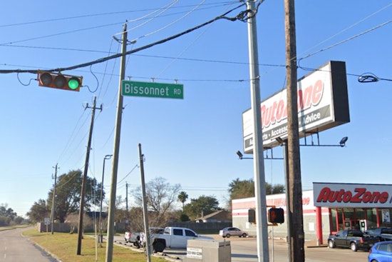 Three-Year-Old Accidentally Shoots Mother in Harris County, Investigation Underway