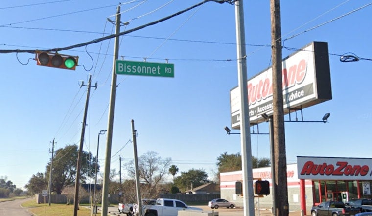 Three-Year-Old Accidentally Shoots Mother in Harris County, Investigation Underway