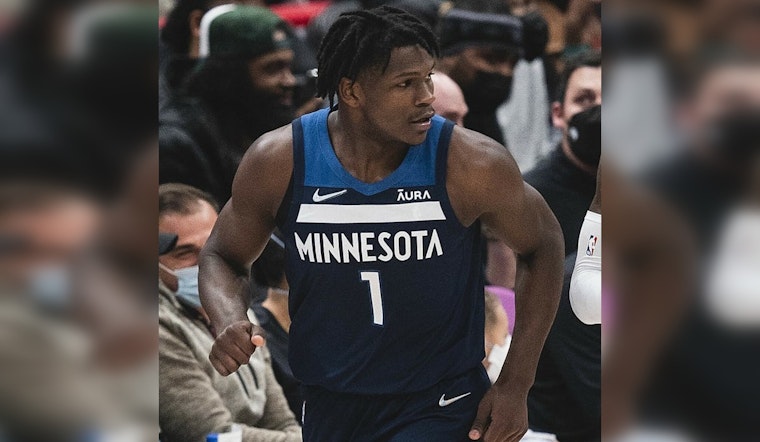Timberwolves Edge Out Mavericks 105-99 in Christmas Clash as Doncic Suffers Injury