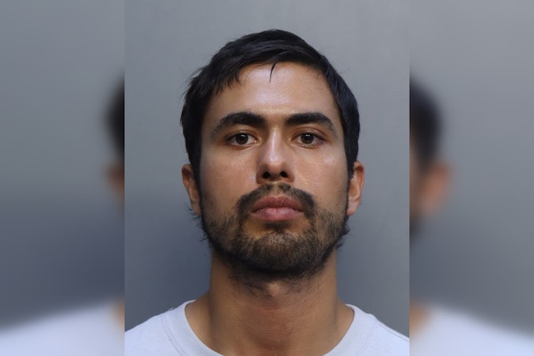 Toronto Man Charged with Assaulting Elderly Passenger and TSA Officers at Miami International Airport