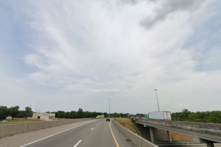 Two Airlifted to Hospital After Late-Night Crash on Highway 67 in West Alton