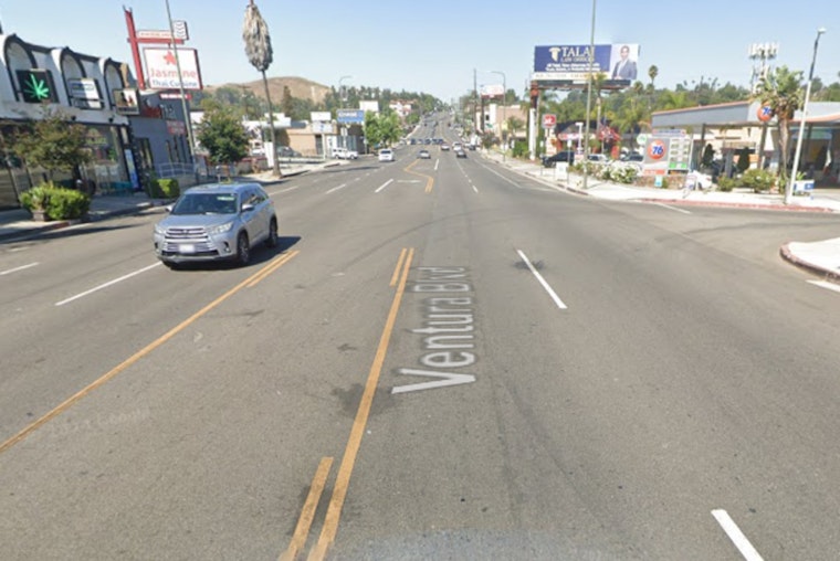 Two Hospitalized as SUV Crashes Into Animal Hospital and Businesses on Ventura Boulevard in Woodland Hills
