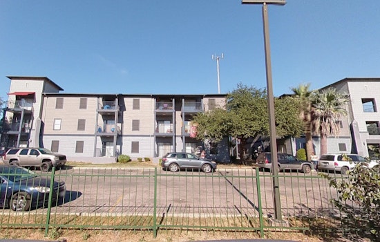 Two Young Children Seriously Injured in Pit Bull Attack at San Antonio Apartment Complex