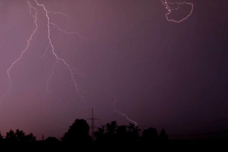 Unsettled Weekend Ahead for Atlanta with Showers Thunderstorms and Gusty Winds in the Forecast