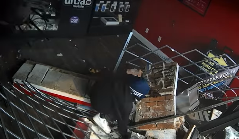 VIDEO: Murfreesboro Police Seek Trio Suspected of Ramming Stolen Car into Cell Store and Stealing $40K in Phones