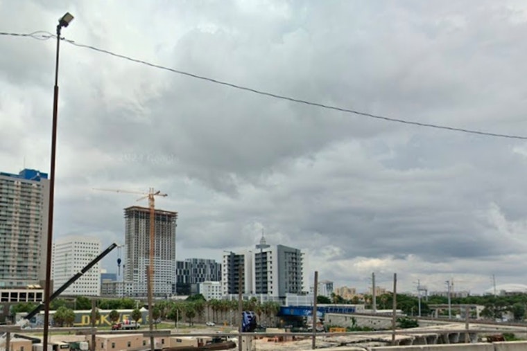Warm and Wet Christmas in Miami with Spotty Showers and Balmy Temperatures