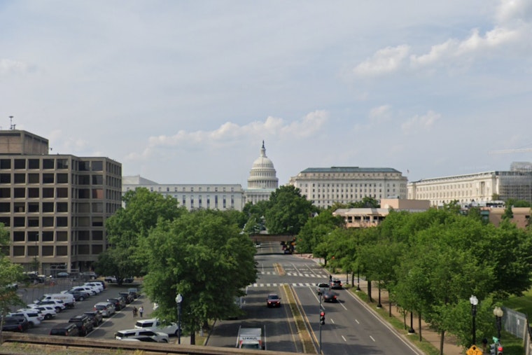 Washington D.C. Readies for Evening Showers with Chilly Winds, Clearer Skies Expected Post-Thursday