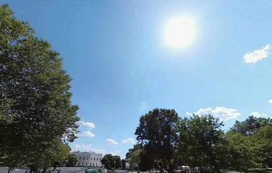 Washington D.C. Residents Anticipate Chilly Christmas Week with Possible Snow Showers