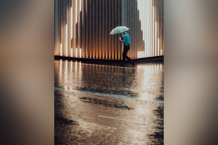 Washington D.C. Weather Alert: Sunny Start Shifts to Rain, Snow Mix and Brisk Weekend Winds Ahead of Christmas