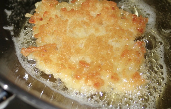 Where to Find the Best Latkes in New York City During Hanukkah