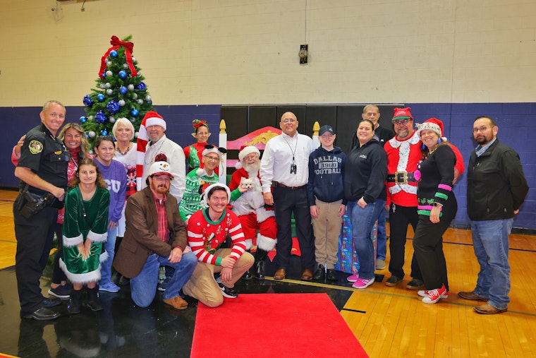 White Settlement's Polar Express Christmas Event Chugs Along Amid Rainy Weather