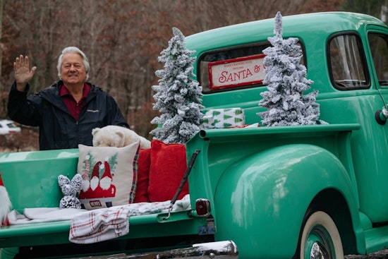 Woodstock’s Christmas Jubilee and Parade of Lights to Dazzle with Grand Marshal Mickey Swims