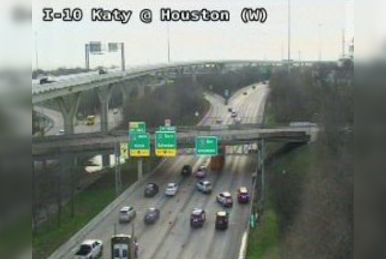 18-Wheeler Hits Bridge on Katy Freeway, Causing Major Delays in Downtown Houston