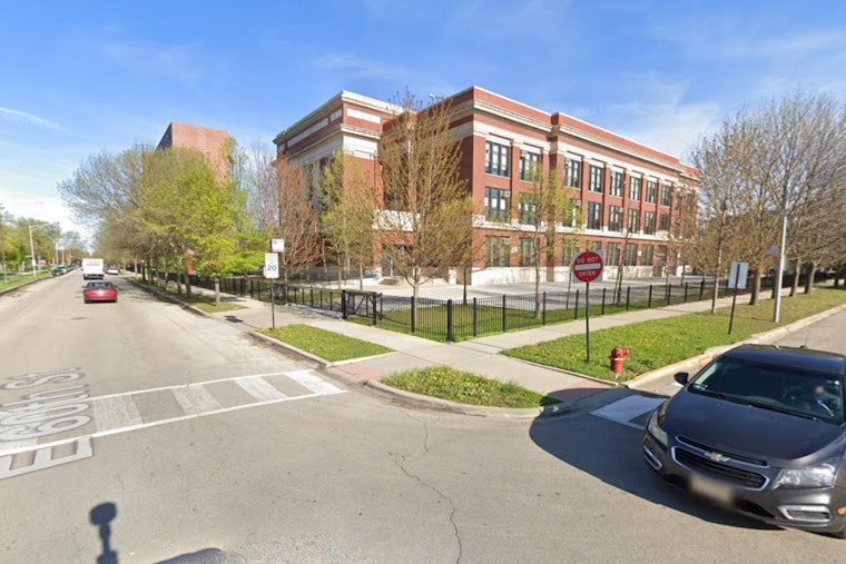 18-Year-Old Fatally Stabbed by Trio at Washington Park Apartment in Chicago