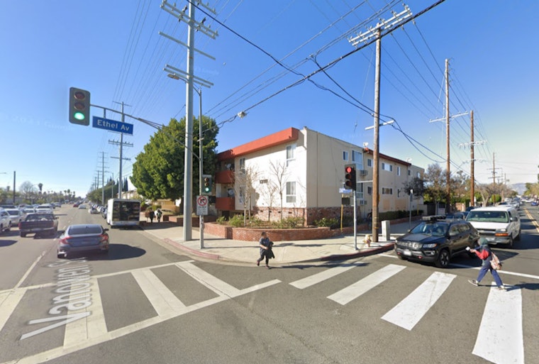 19-Year-Old Fatally Shot on North Hollywood Sidewalk, LAPD Seeks Public's Help
