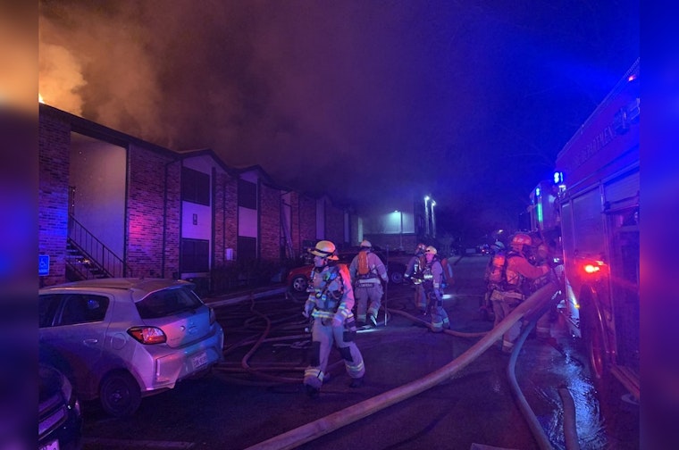 80 Firefighters Respond to South Austin Apartment Blaze; No Injuries