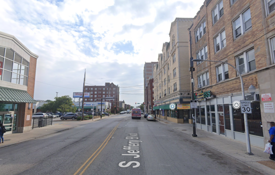 Alleged Intruder Shot in Leg by Licensed Gun Owner During Chicago Home Invasion