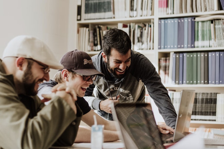 Arizona State University Pioneers AI Integration in English Course, Partners with OpenAI for Enhanced Learning