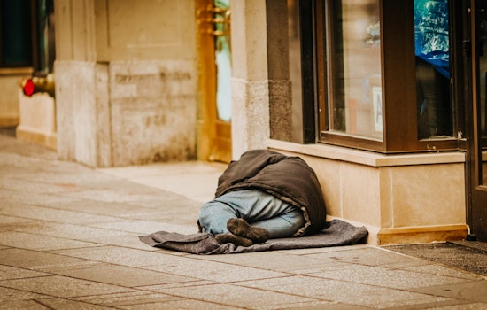 Arizona's HB 2782 Prompts Debate Over Banning Funds for 'Mixed Hoteling' Homeless Programs