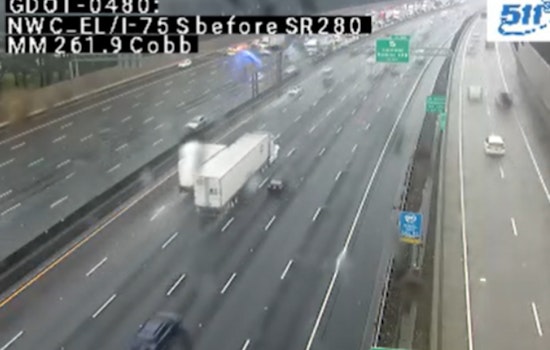 Atlanta Hit by Flooding and Accidents During Storm, Causing Severe Traffic Disruptions