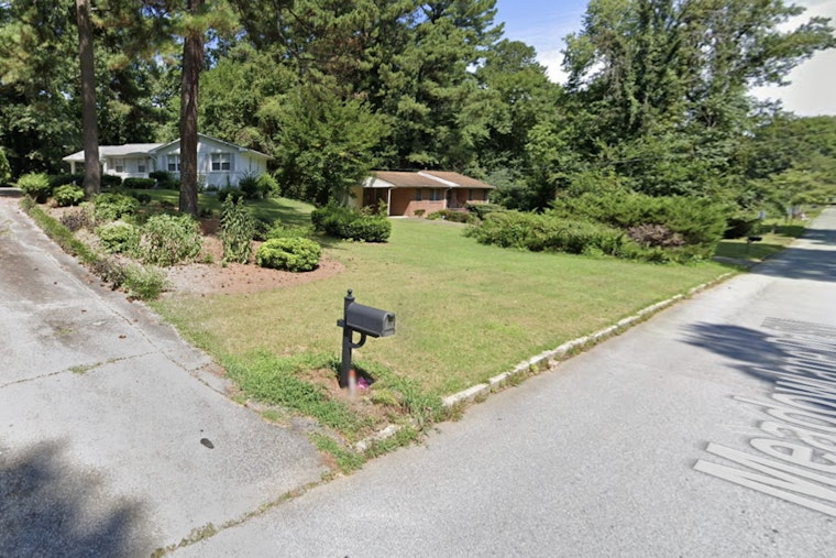 Atlanta Police Investigate Shooting of Teen on Meadowlane Drive, Suspect At Large