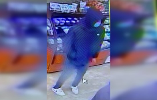 Authorities Search for Suspect in Daytime Robbery at Hoffman Casey's Store