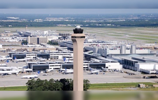 Biodegradable Foam Floods United Airlines Hangar at Houston Airport, No Impact on Flights