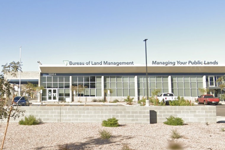 BLM Closes Over 1,000 Acres Near Apache Junction to Construct Goldfield Recreation Area Amid Local Concerns
