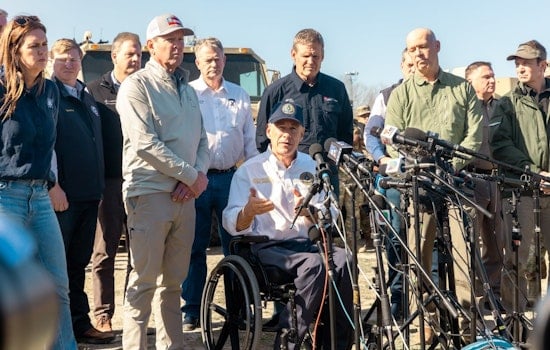 Border Battle Boiling Over as 14 GOP Governors Slam Biden in Eagle Pass