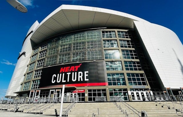 Boston Celtics Aim to Stretch Winning Streak Against Miami Heat in Eastern Conference Clash at Kaseya Center