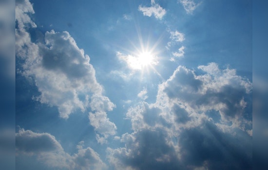 Brisk Winds and Chilly Temperatures Expected in Minneapolis This Weekend