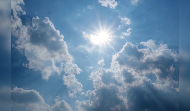 Brisk Winds and Chilly Temperatures Expected in Minneapolis This Weekend