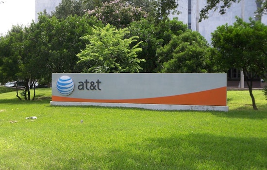 Cellular Catastrophe As AT&T and Cricket Wireless Services Crash Across Major Cities