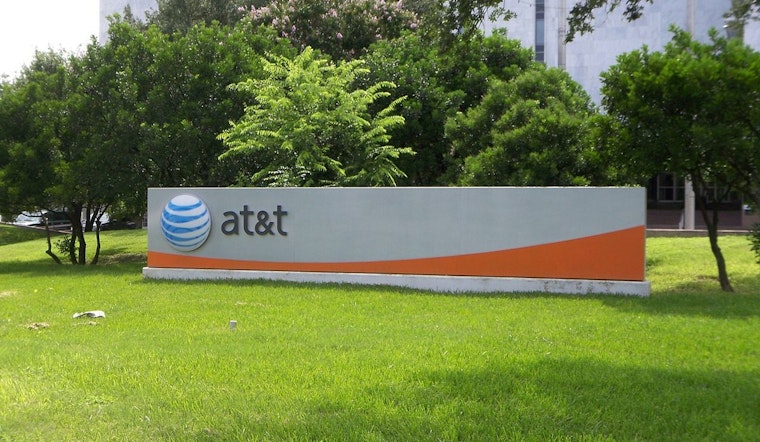 Cellular Catastrophe As AT&T and Cricket Wireless Services Crash Across Major Cities