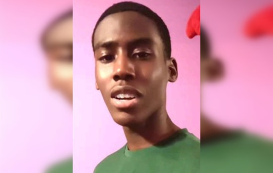 Chicago Police Seek Public's Help to Locate Missing Teen Teon Hemphill