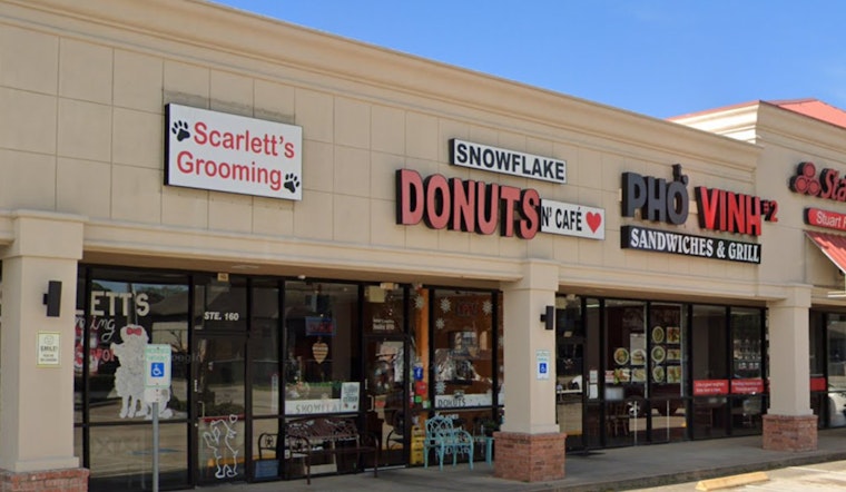 Community Rallies Behind Spring, Texas Doughnut Shop After Owner Claps Back at Online Critic