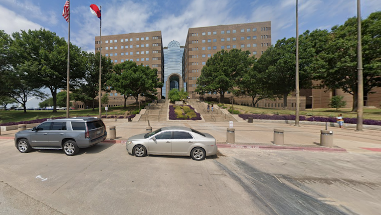 Dallas Police Engage in Tense Shootout with Robbery Suspect in Red Bird, Suspect Wounded and Charged