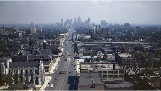 Detroit Anticipates Mixed Bag of Spring Weather, With Sun, Showers, and Gusts