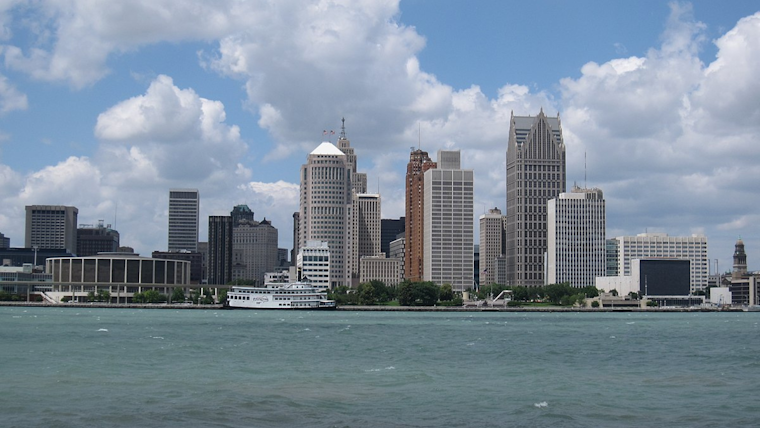 Detroit Braces for Mixed Bag of Weather with Clouds and Chance of Showers on the Horizon