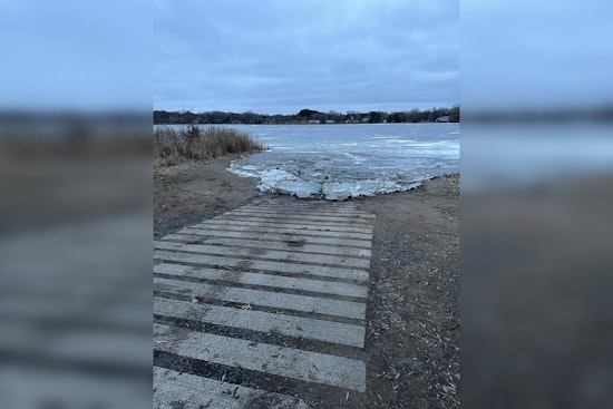 Driver's Lake Ice Misadventure in Lake Elmo a Chilling Lesson in Winter Safety