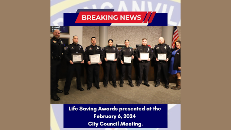 Duncanville Police Hailed as Heroes for Rescuing Elders from New Year's Day House Fire