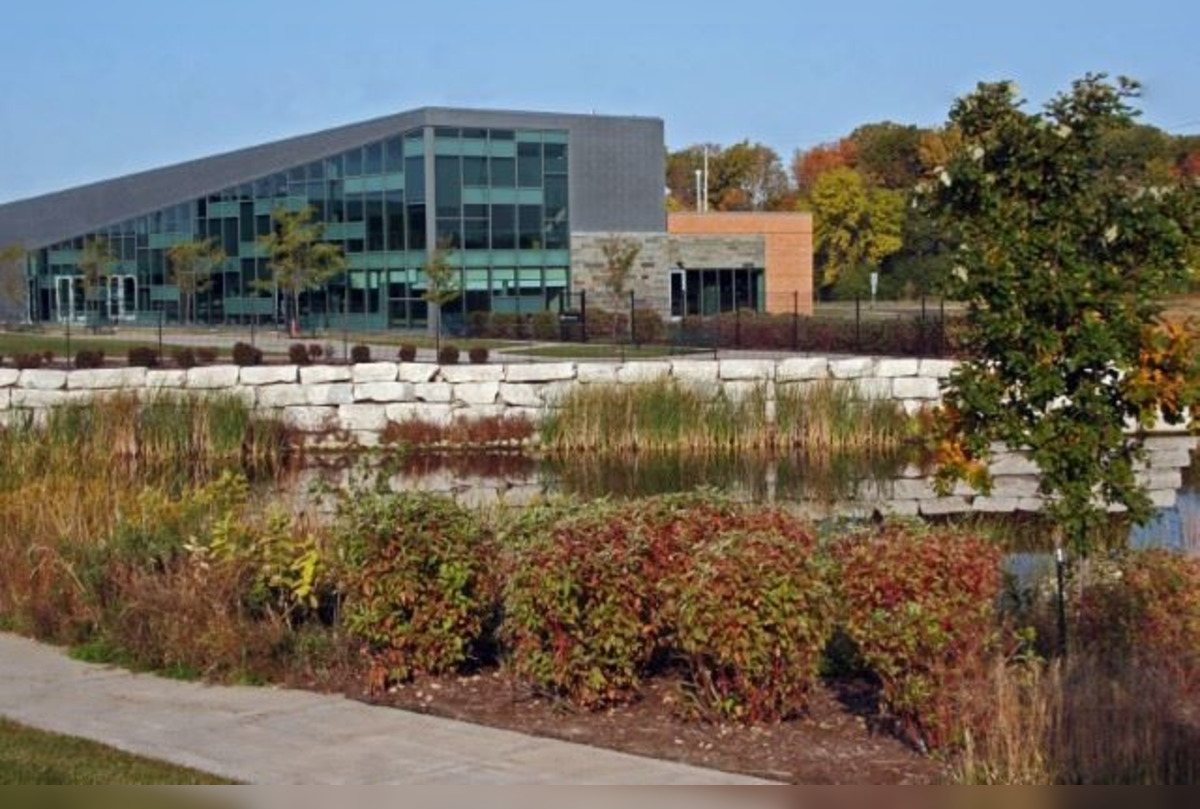 Hardwood Creek Library in Forest Lake Hosts Art and Educational Events