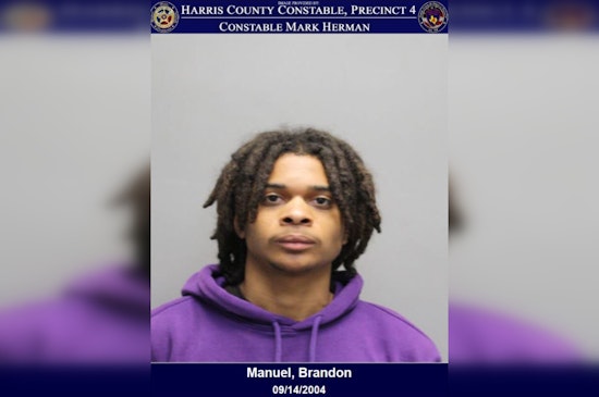 Harris County Constables Arrest 19-Year-Old for Unlawful Weapon Possession Following Traffic Stop