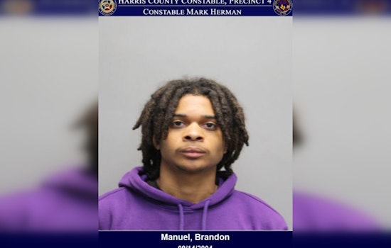 Harris County Constables Arrest 19-Year-Old for Unlawful Weapon Possession Following Traffic Stop