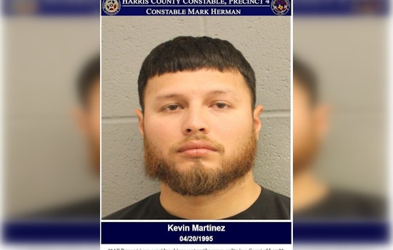 Harris County Deputies' Traffic Stop Leads to Arrest of Man with Felony Warrant and Misdemeanors