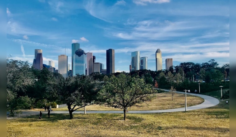Houston Braces for Mixed Week of Sunshine and Showers with Mild Temperatures