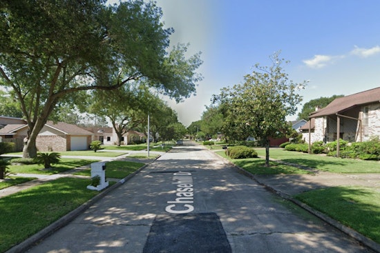 Houston Firefighters Extinguish Major Fort Bend County House Fire, No Injuries Reported