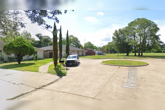 Houston Firefighters Quell Late-Night Blaze in Greater Greenspoint, Saving Lives and Property