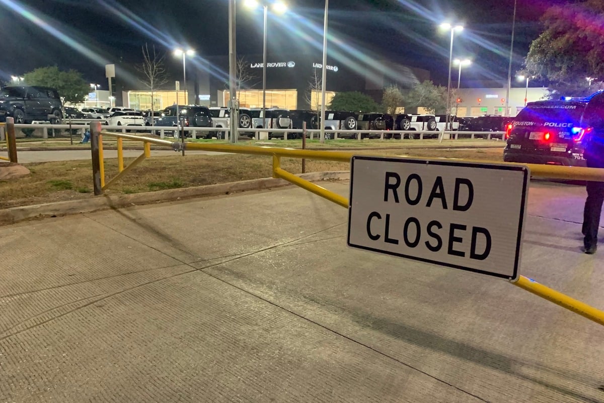 Houston Installs Nightly Closure Gates In Fight Against Crime On